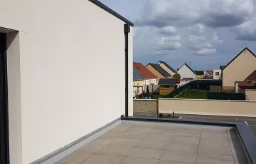 Pose d’une terrasse sur plots ; Carrelage extérieur grès céram 60x60